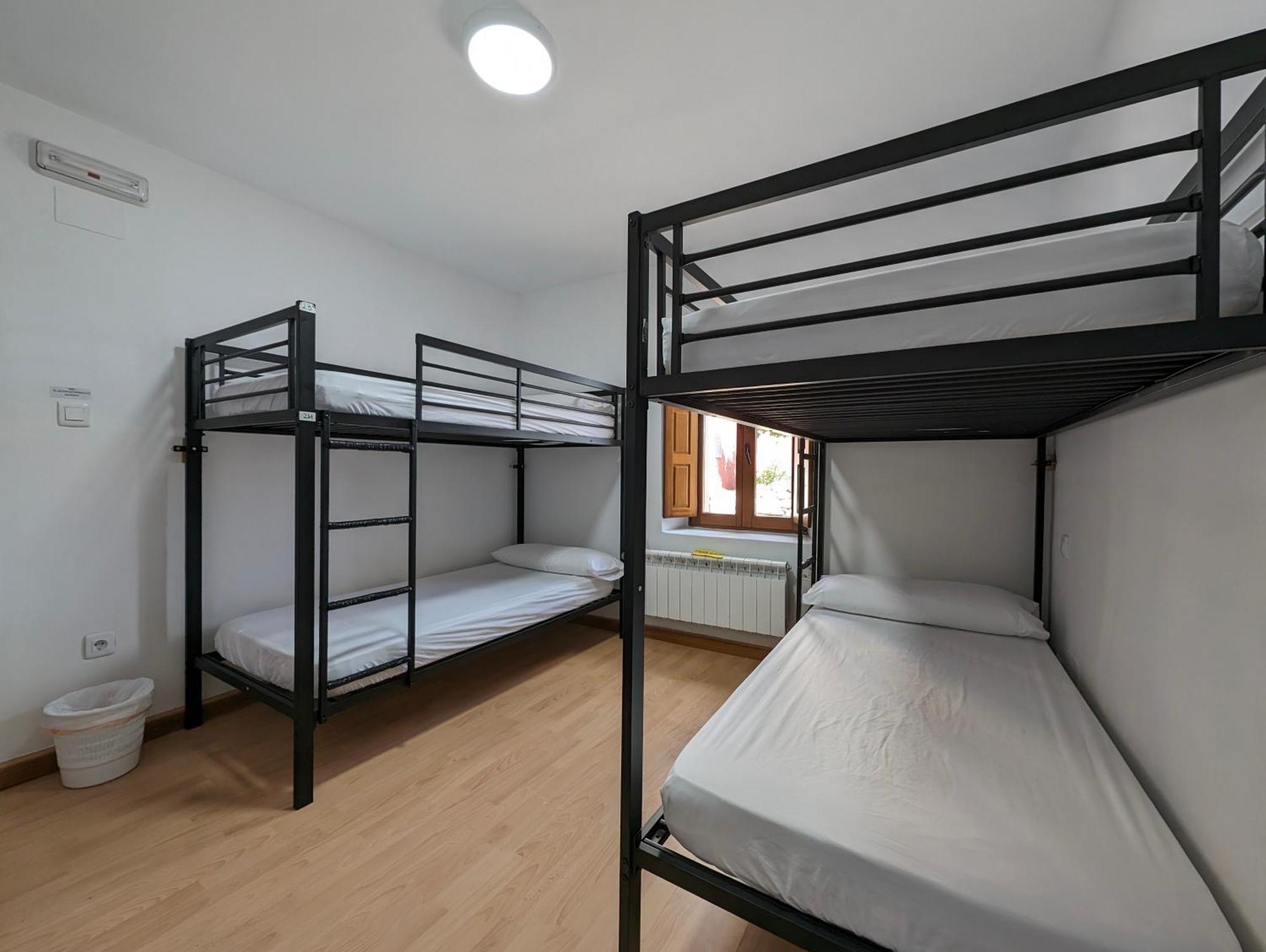 Albergue El Alfar/Pilgrim Hostel Орнильос-дель-Камино Экстерьер фото