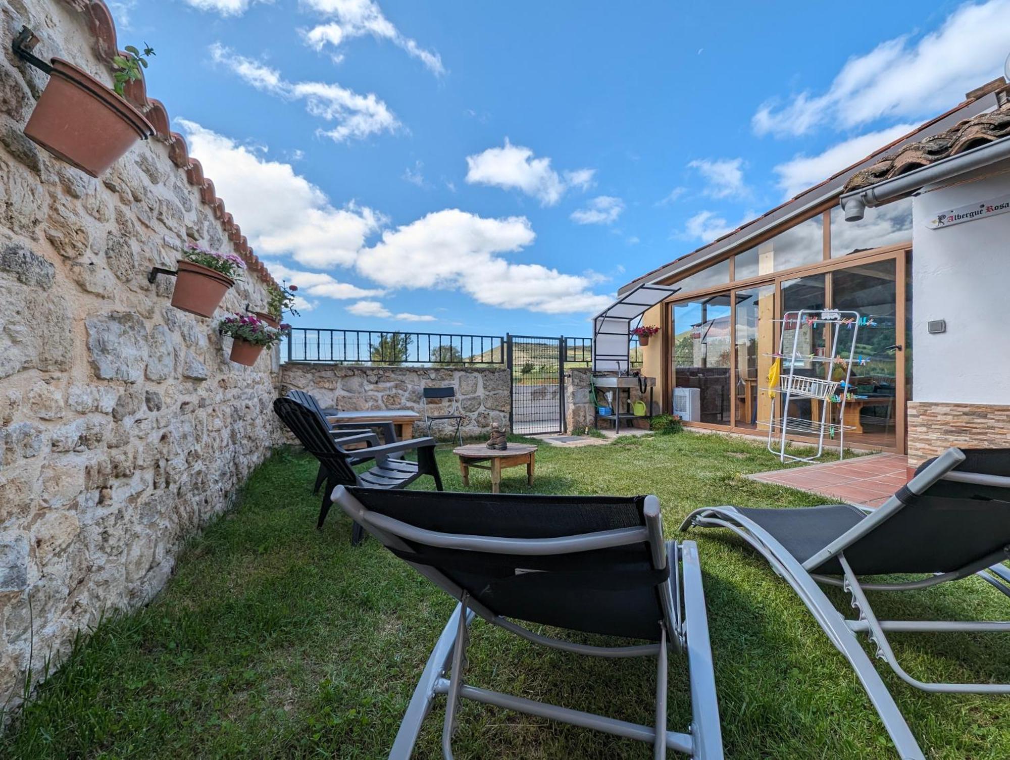 Albergue El Alfar/Pilgrim Hostel Орнильос-дель-Камино Экстерьер фото